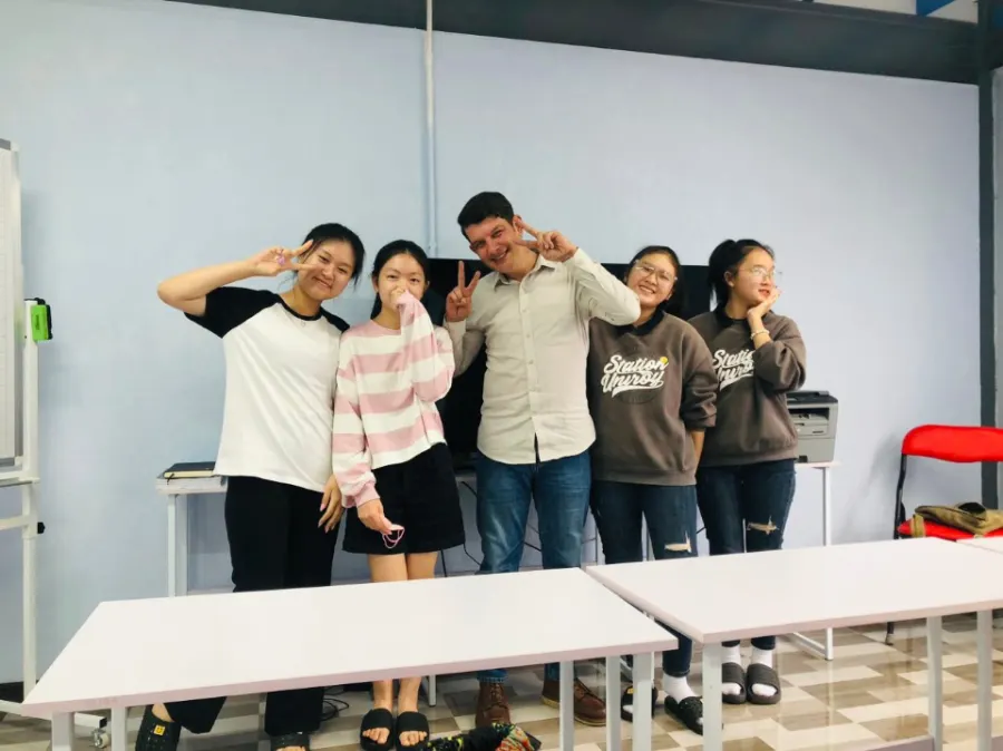 Trung Tâm Tiếng Anh MK English Club