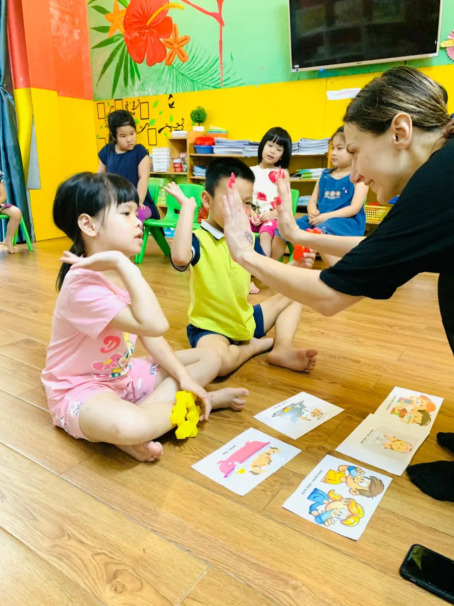 Trường mầm non Bút Chì Màu - Crayonkid school - KĐT Đặng Xá