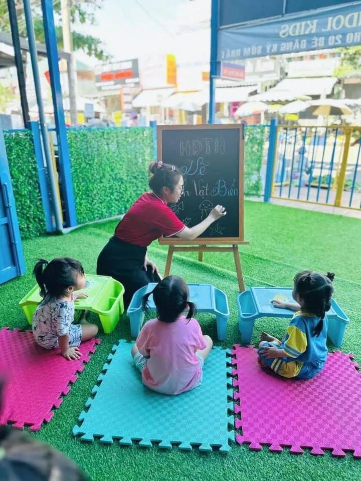 Mầm Non Thần Tượng Nhí (Idol Kids)
