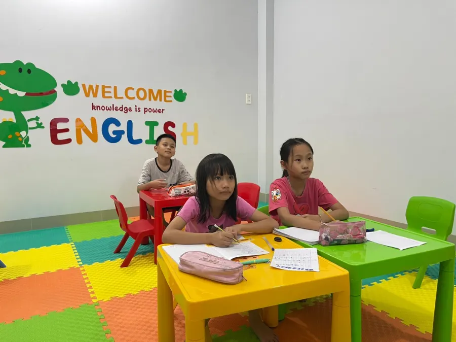 Trung Tâm Tiếng Anh, Luyện Chữ Đẹp, Toán Tư Duy A&Z KIDS
