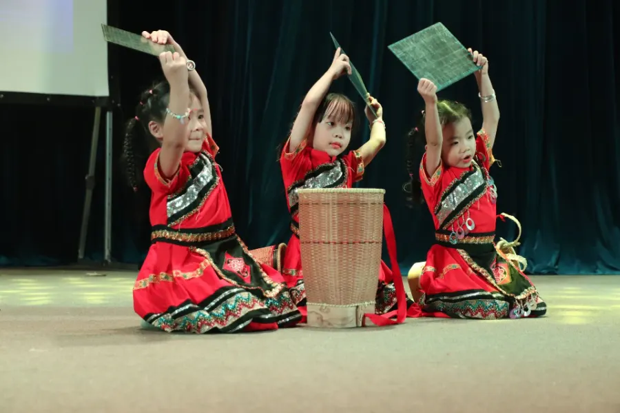 Mầm Non Ngôi Nhà Bí Đỏ