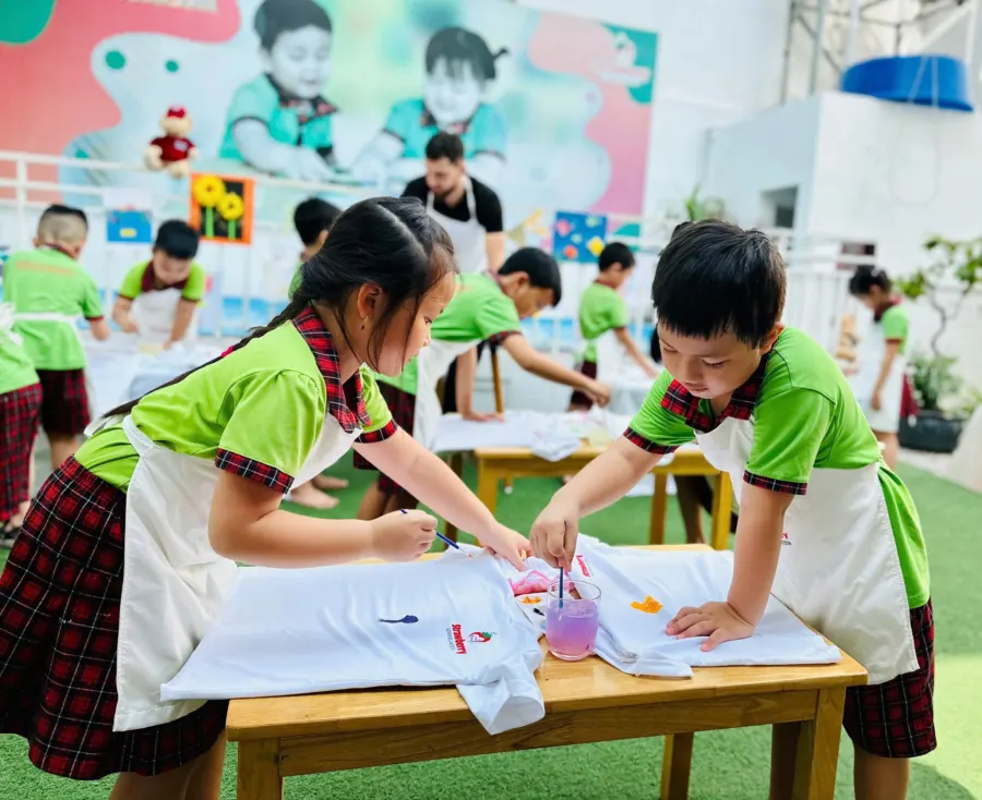 Trường Mầm Non Dâu Tây Đỏ - Strawberry Kindergarten