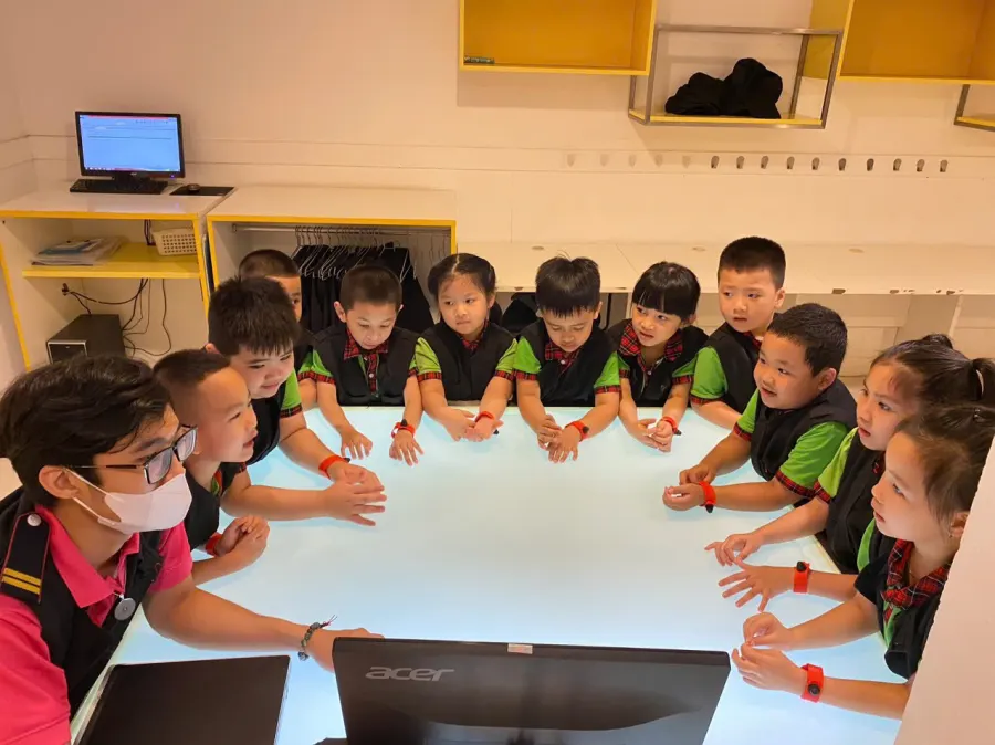 Trường Mầm Non Dâu Tây Đỏ - Strawberry Kindergarten