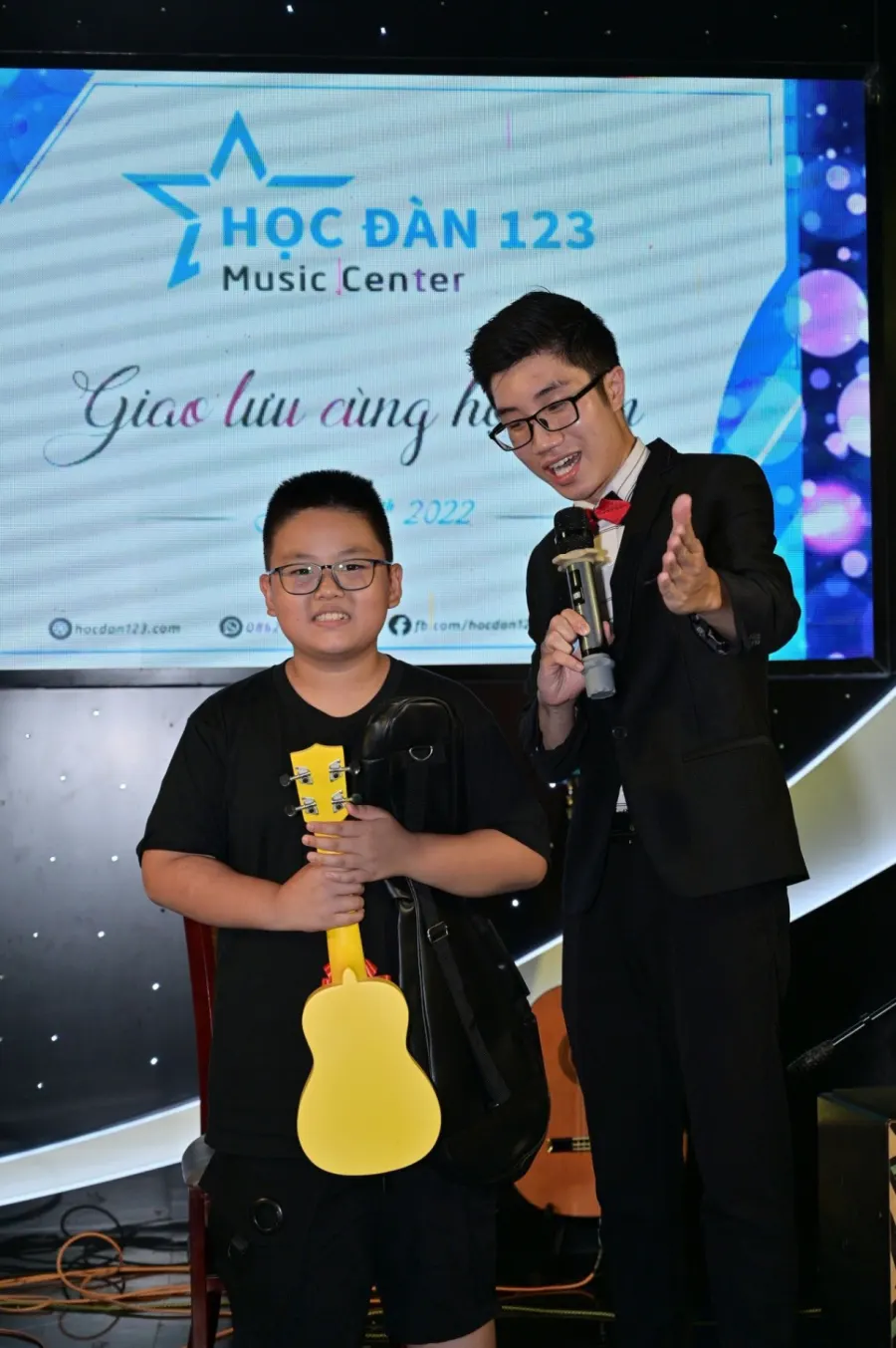 Trung tâm học đàn 123 - Lớp Học Piano, Guitar, Organ