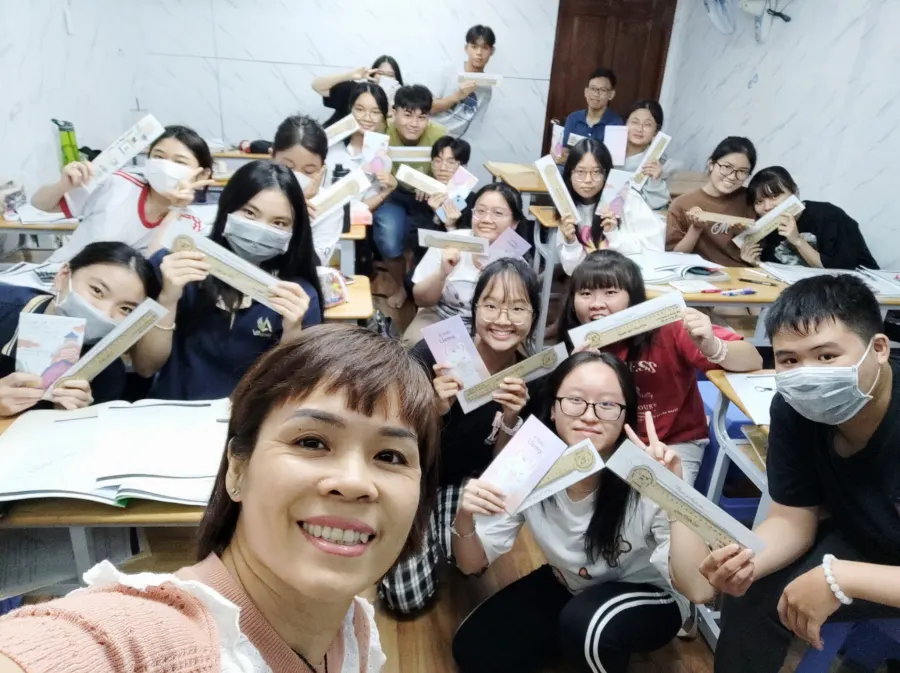 Lớp Toán Cấp 3 cô Vũ Khánh Ly - Chuyên Lê Hồng Phong Tp.HCM (Quận 10)