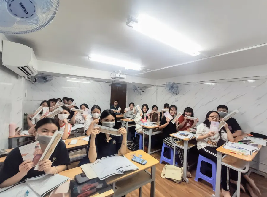 Lớp Toán Cấp 3 cô Vũ Khánh Ly - Chuyên Lê Hồng Phong Tp.HCM (Quận 10)