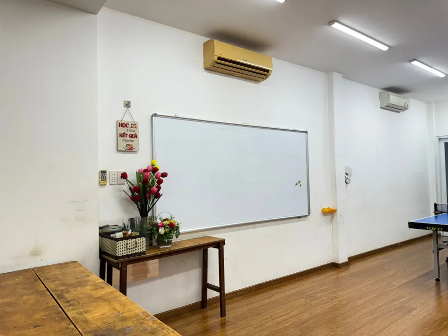 Lớp Toán Cấp 3 cô Vũ Khánh Ly - Chuyên Lê Hồng Phong Tp.HCM (Quận 10)