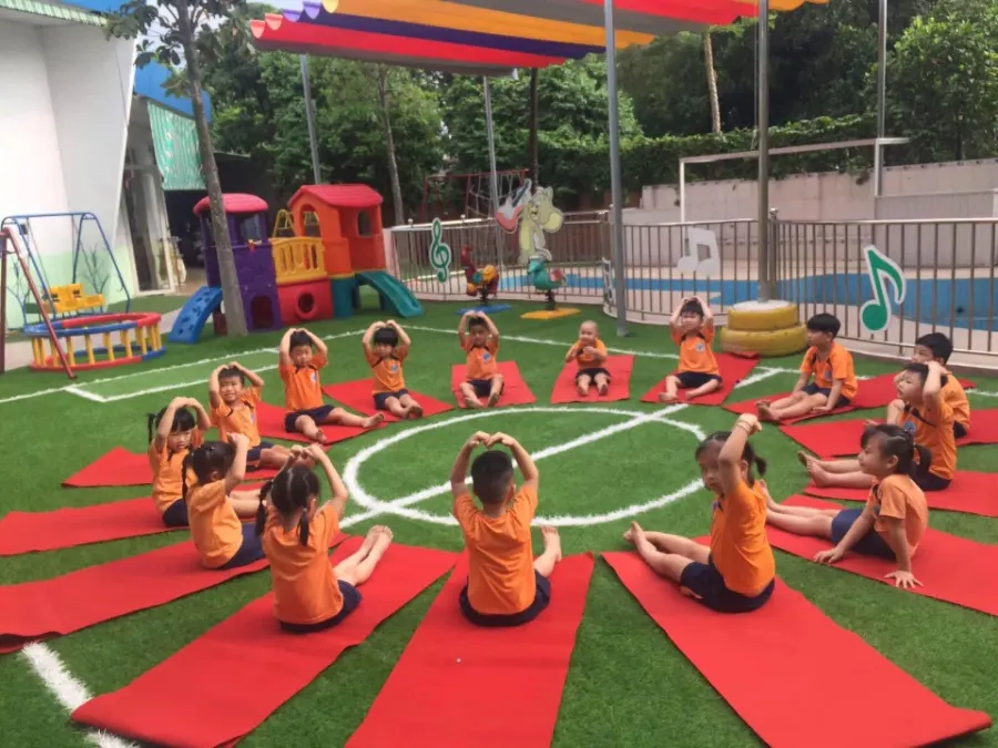 Mầm Non Song Ngữ Chim Én Mùa Xuân