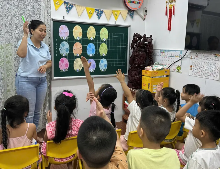 Lớp học Hành trang vào lớp 1 - Luyện chữ đẹp Hoa Mặt Trời