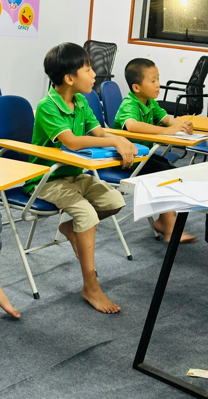 Trung tâm Ngoại ngữ và Tư vấn du học Rocket Education