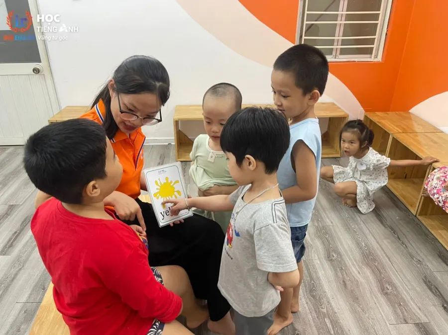 Trung Tâm Anh Ngữ IRIS English 137
