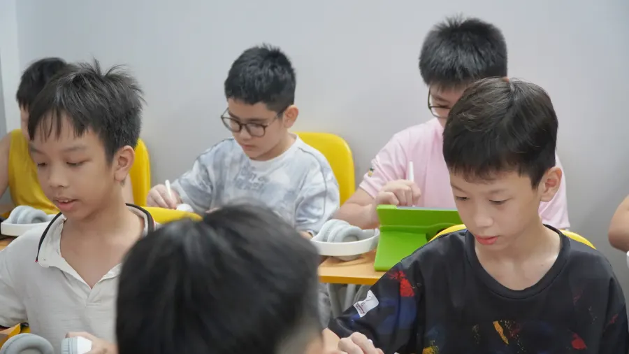 Trung Tâm Ngoại Ngữ Best Bee - Pháp Vân