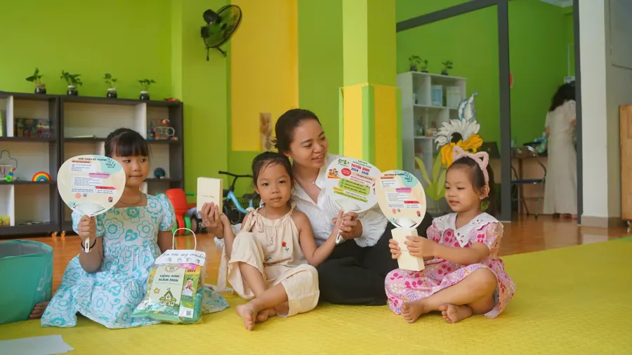 Câu lạc bộ Khủng Long Nhí (Little Dino Elementary Learning System)