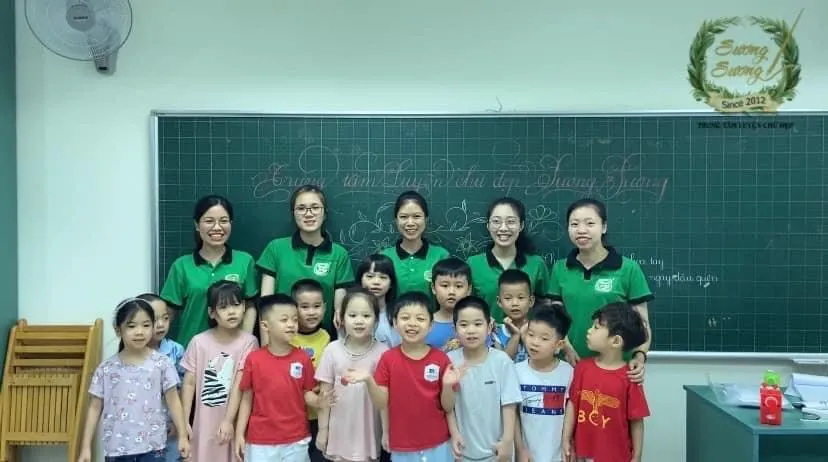 Hệ Thống Luyện Chữ Đẹp Sương Sương