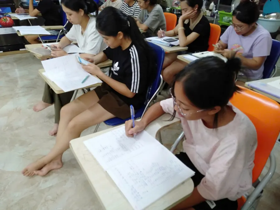 Trung Tâm Tiếng Trung Vạn Lý