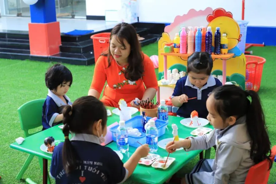 Trường Mầm Non Thế Giới Tuổi Thơ