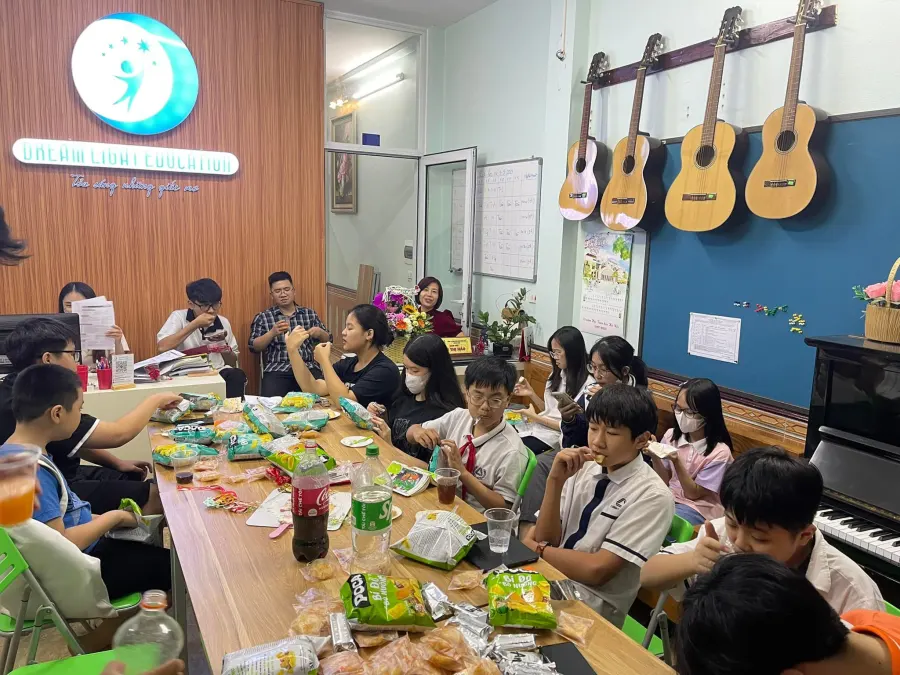 Trung tâm bồi dưỡng văn hóa và nghệ thuật Dreamlight Edu - CS Tân Triều