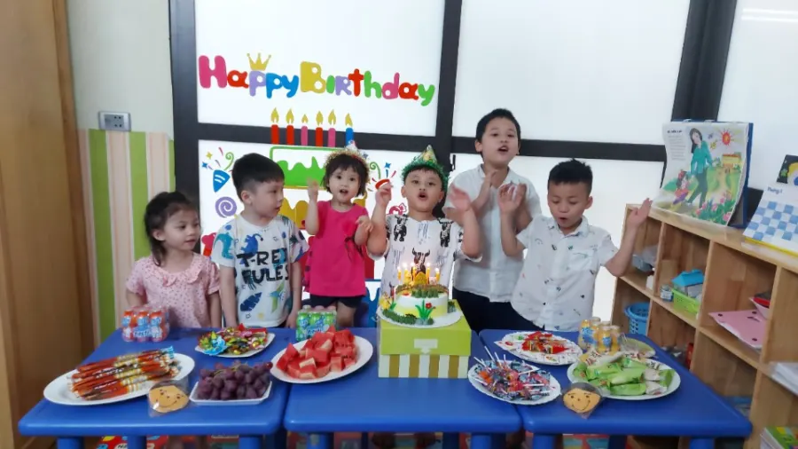 Trường mầm non Khủng Long Xanh (Green Dinosaru Kindergarten) - Nguyễn Sơn, Long Biên