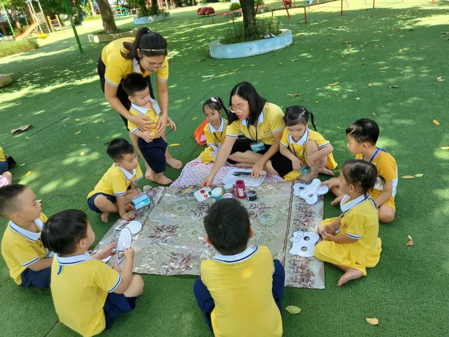 Mầm Non Song Ngữ Em Bé Hạnh Phúc (Happy Kids)