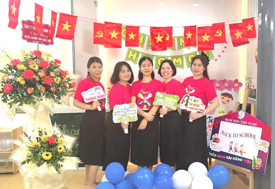 Mầm Non Thỏ Ngọc - Nguyễn Chính, Hoàng Mai
