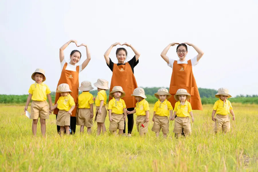 Mầm Non Mặt Trời Tí Hon (Little Sun)