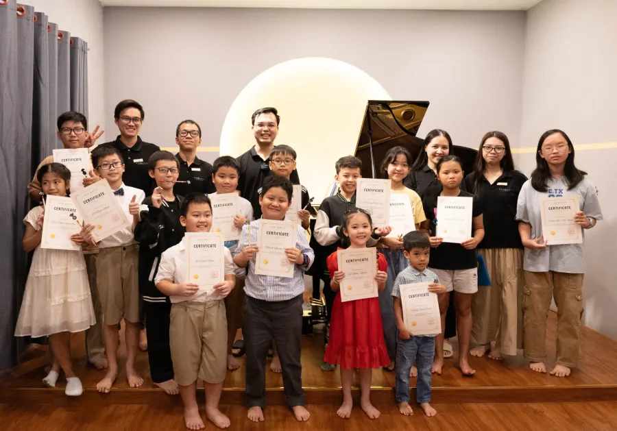 Trung Tâm Chromatic Music Center