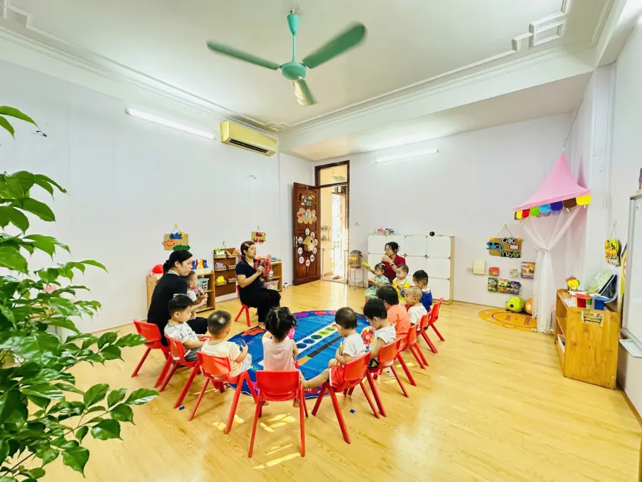 Trường Mầm Non Bé Thông Minh ( Clever Kids )