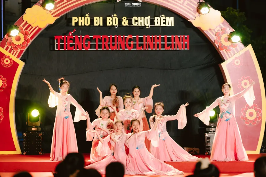 Trung Tâm Hoa Ngữ Linh Linh