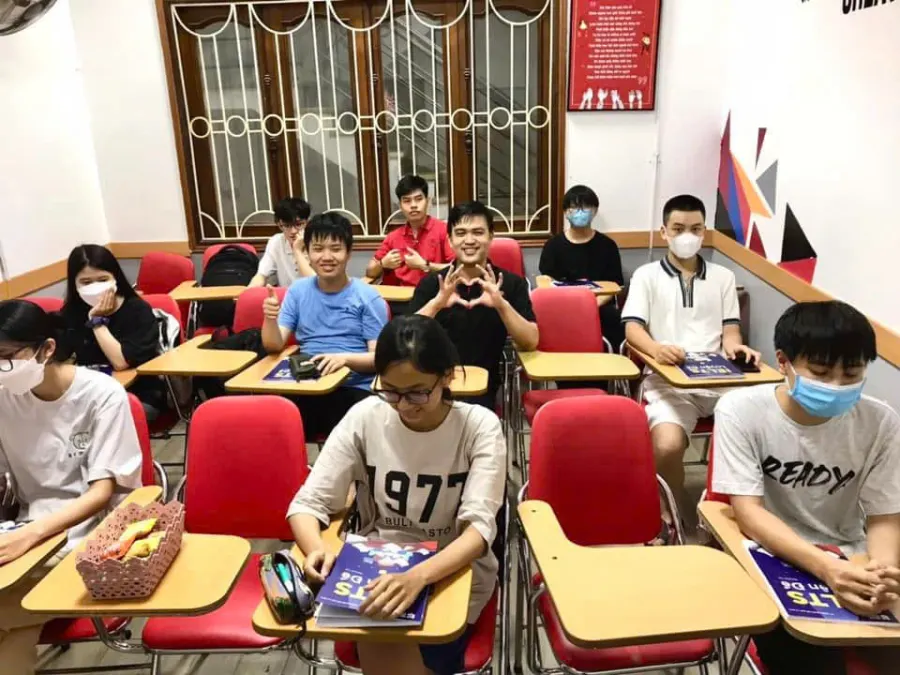 Lớp Tiếng Anh Thầy Chung IELTS