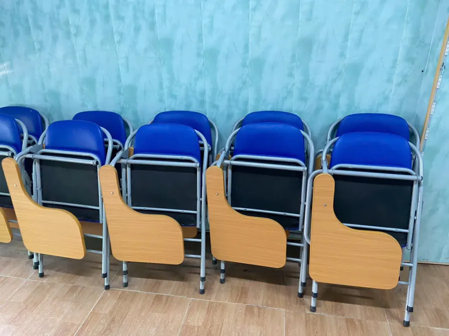 Lớp Tiếng Anh Ezglish Classroom