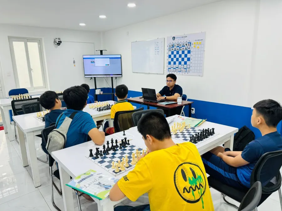 Trung Tâm Cờ Vua Sài Gòn Hoa Sứ
