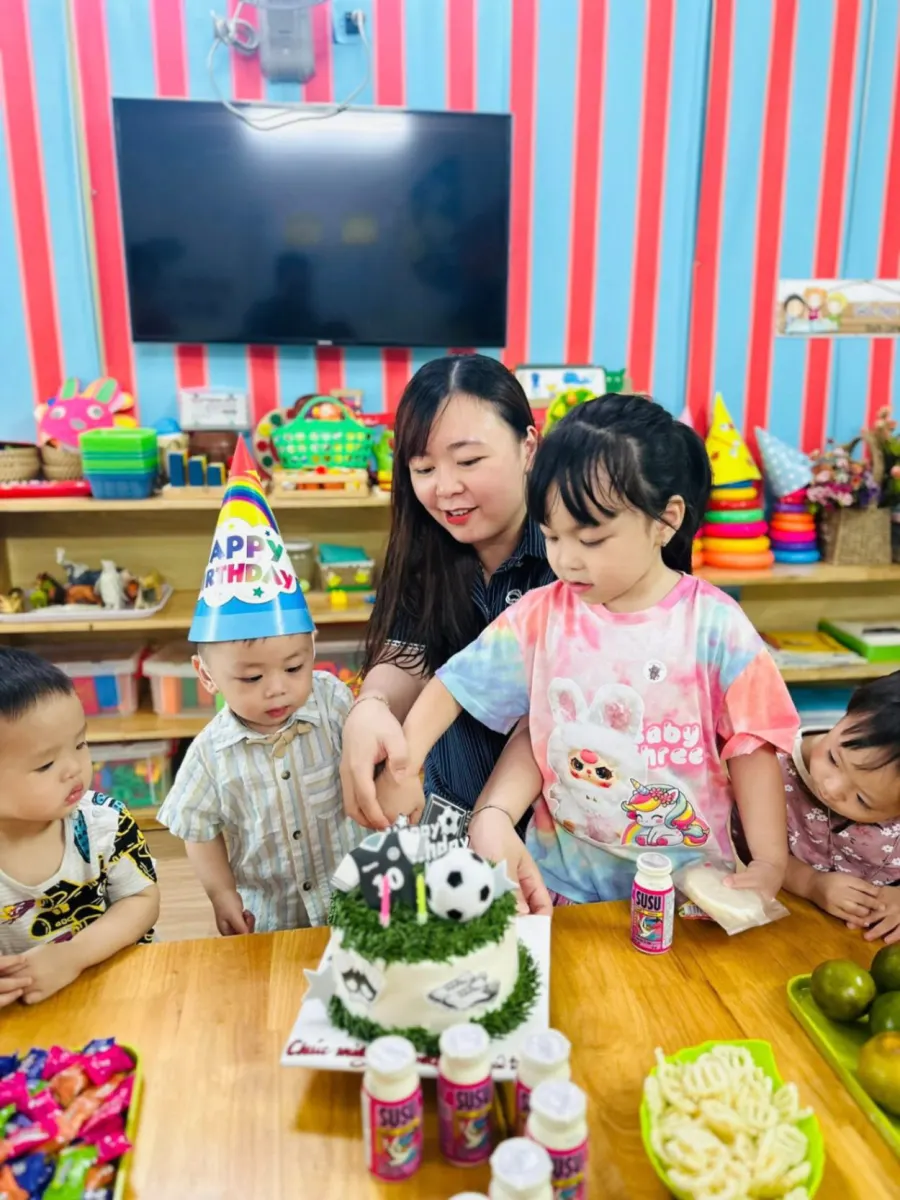 Trường mầm non Vàng Anh
