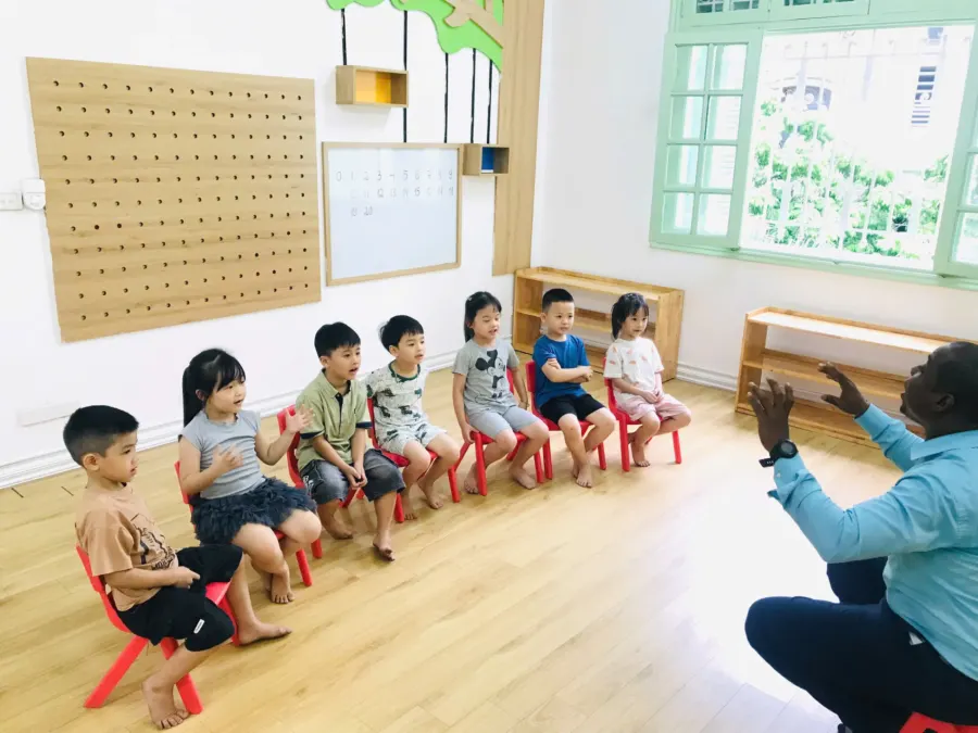 Mầm non Song ngữ Little Kingdom
