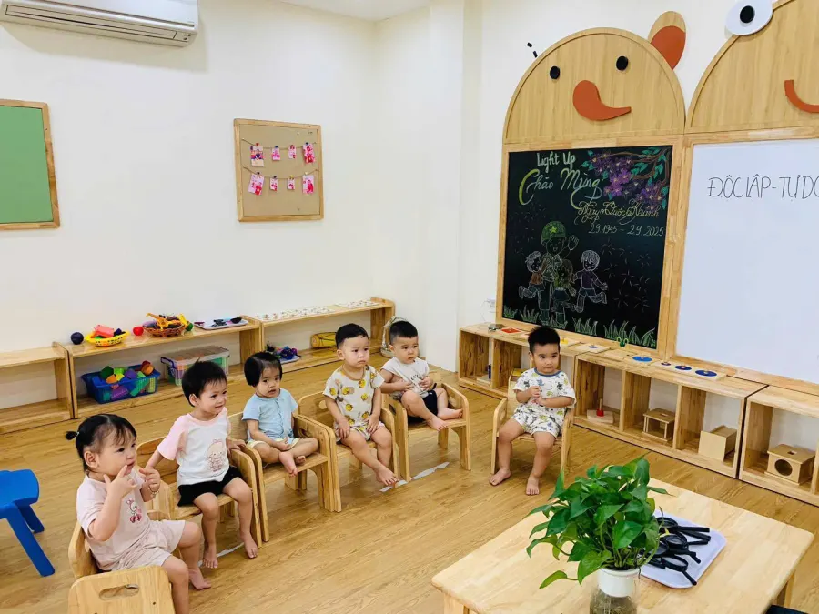 Light Up School Montessori