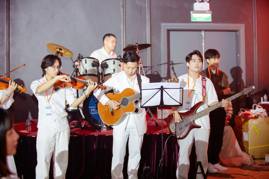Trung tâm Âm nhạc Music House