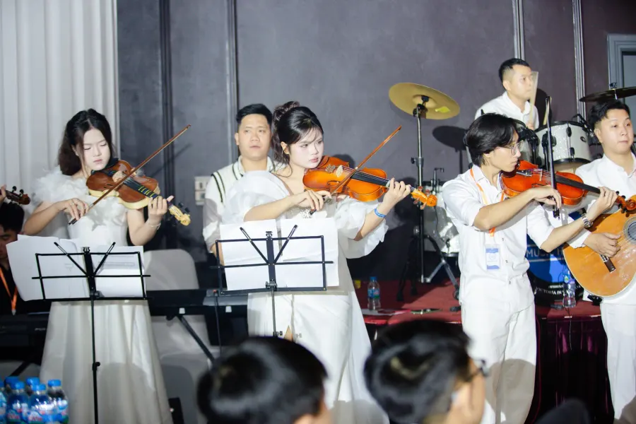 Trung tâm Âm nhạc Music House