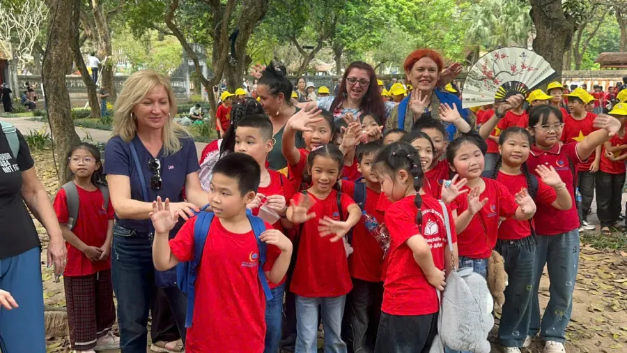 Trung Tâm Ngoại Ngữ Moonlight Edu - Ngọc Hồi
