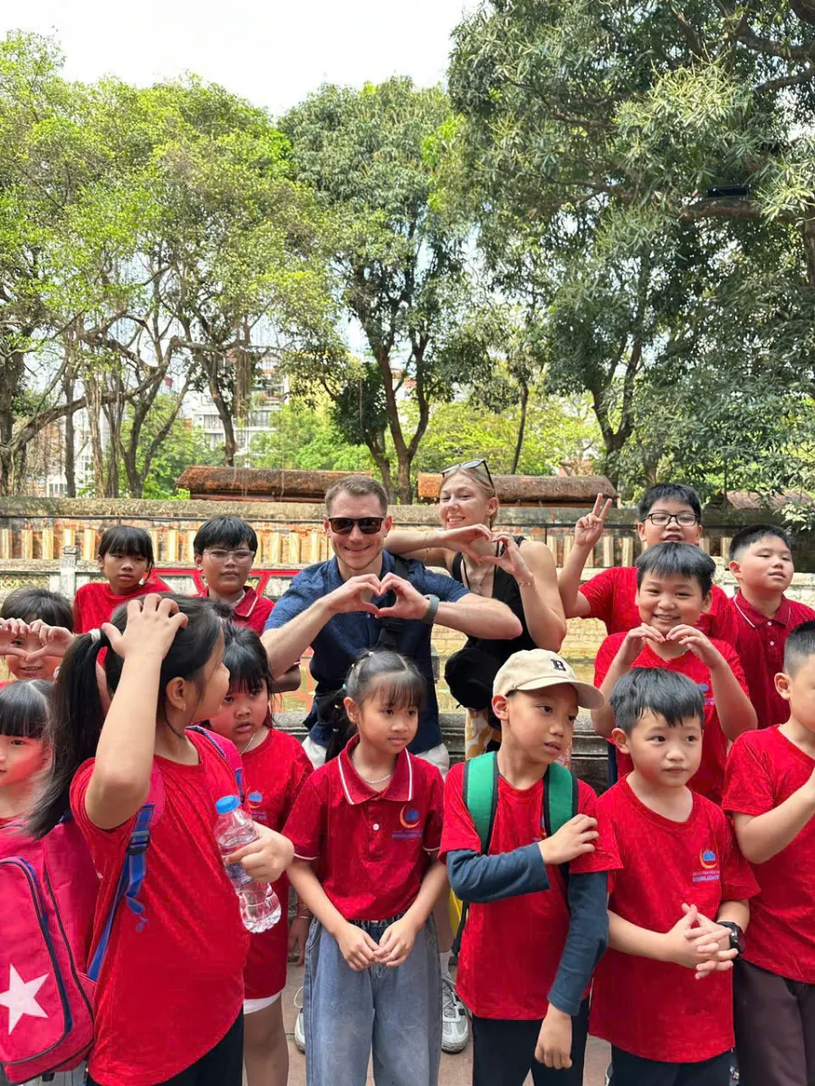 Trung Tâm Ngoại Ngữ Moonlight Edu - Ngọc Hồi