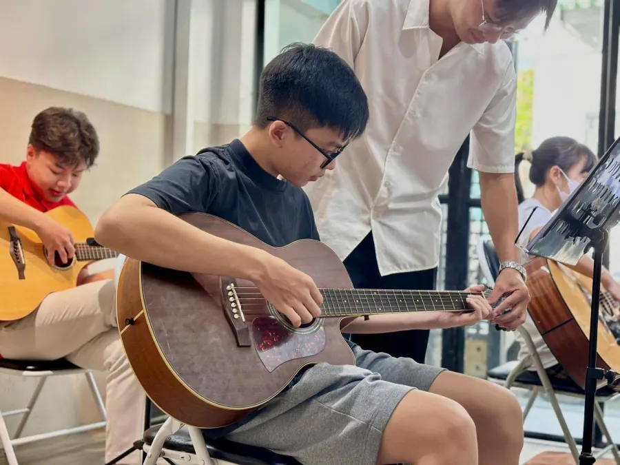 Trung Tâm Leon Music (Guitar) - Thông Tây Hội