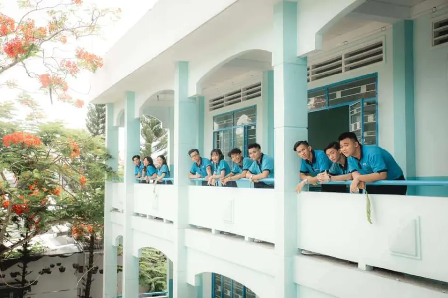 Trường TH - THCS - THPT Lê Quý Đôn