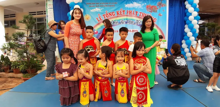 Trường mầm non Vành Khuyên