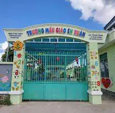 Trường mẫu giáo Én Xuân