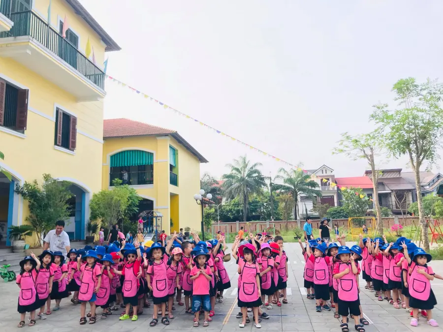 Trường mầm non Hoa Phượng