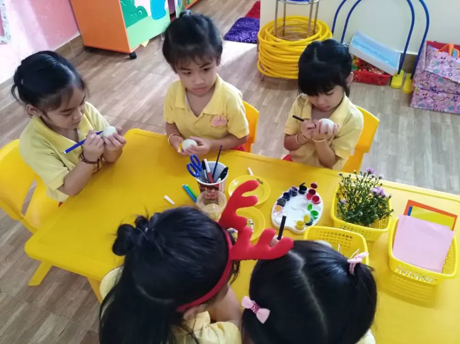 Trường mẫu giáo Hoa Sen