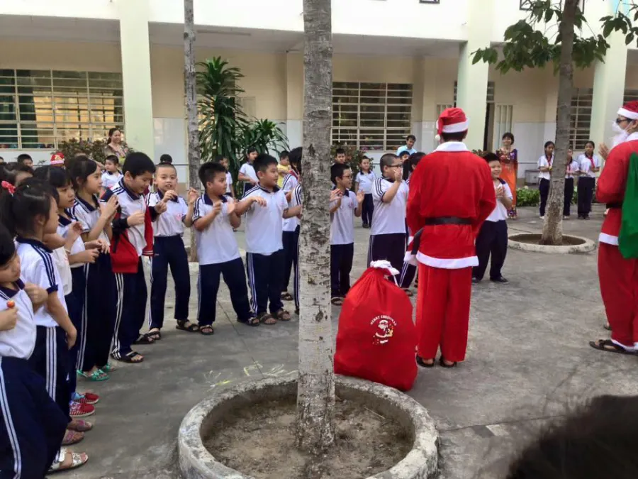 Trường Tiểu Học, THCS & THPT Đinh Tiên Hoàng