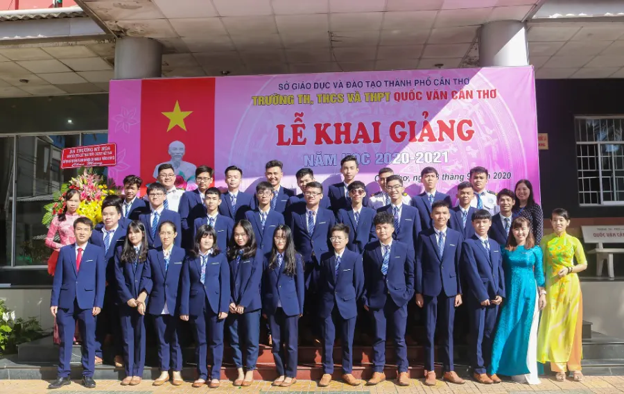 Trường TH, THCS & THPT Quốc Văn Cần Thơ