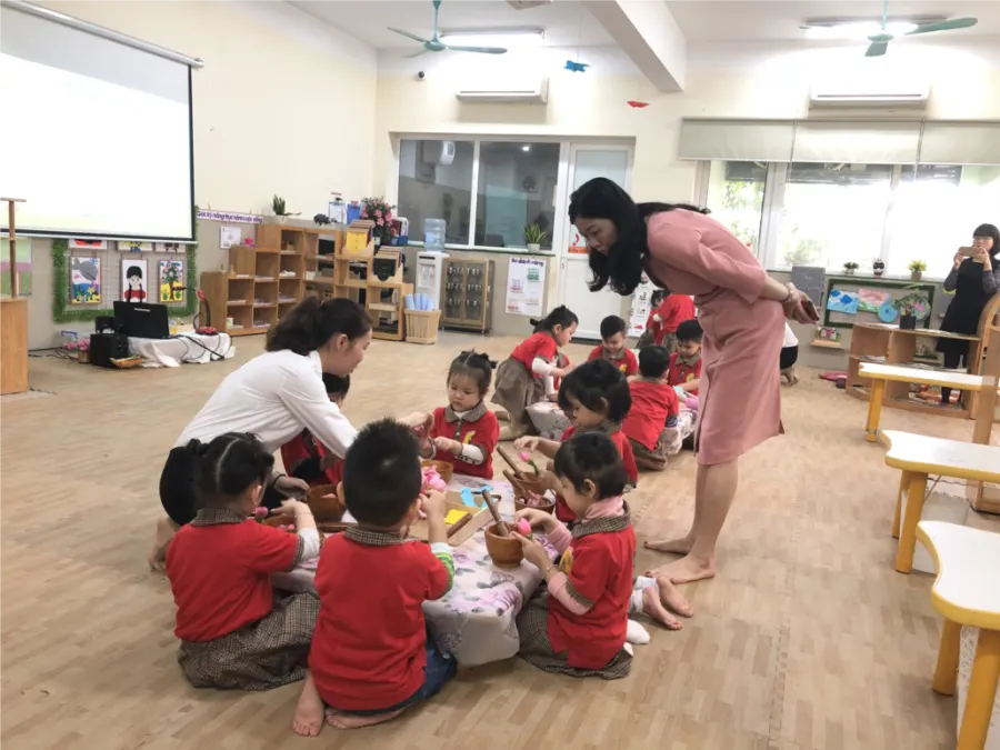 Trường mầm non Đô thị Việt Hưng