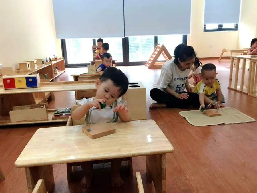 Trường mầm non Cầu Vồng (Rainbow Montessori Kindergarten)