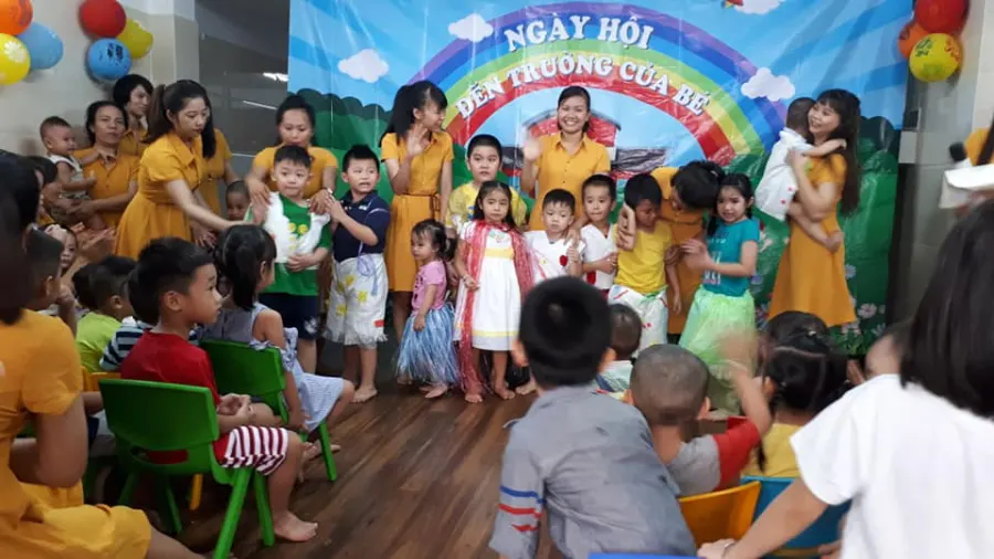 Trường mầm non Hoa Cúc Trắng
