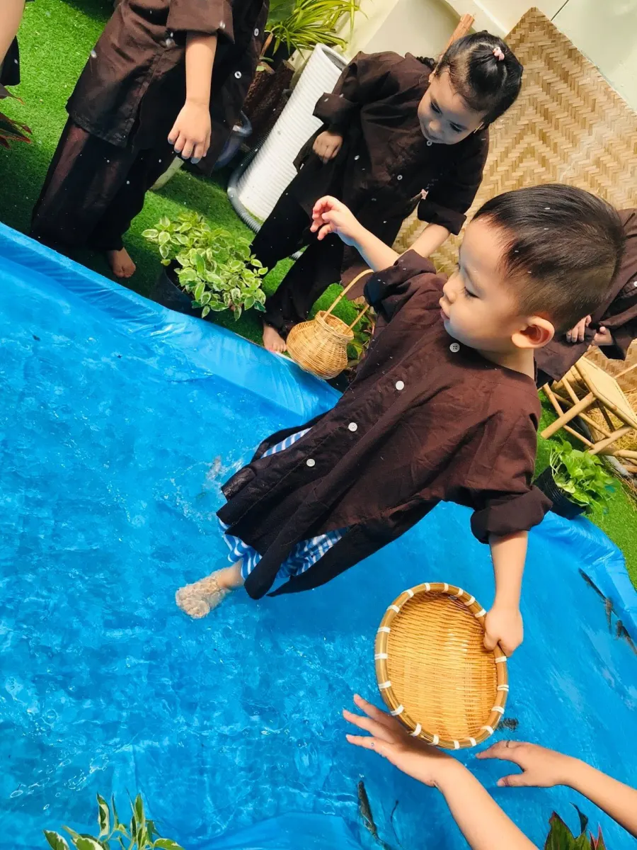 Trường mầm non Cá Heo Con